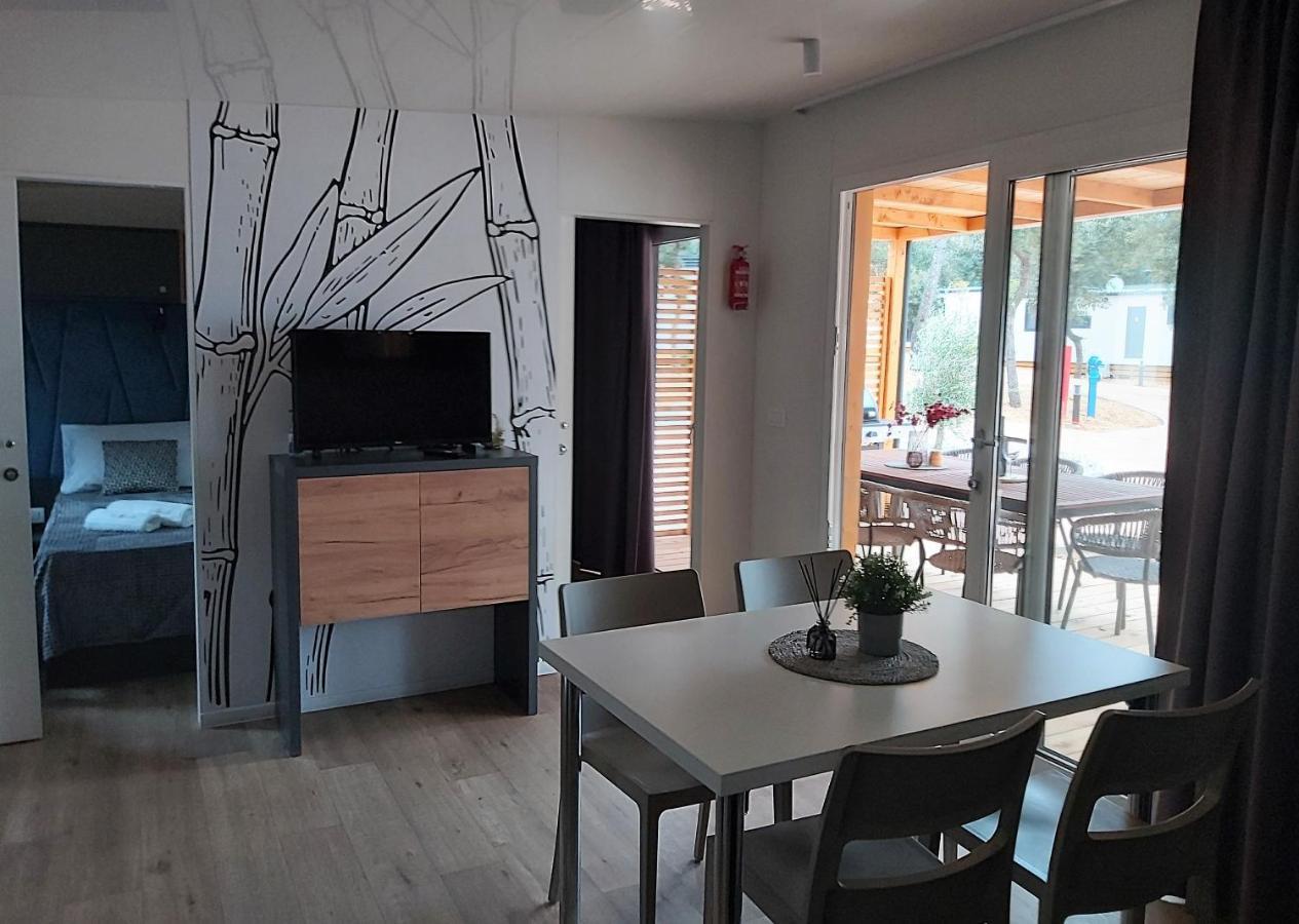 Mobile Home Sole Biograd Na Moru Zewnętrze zdjęcie