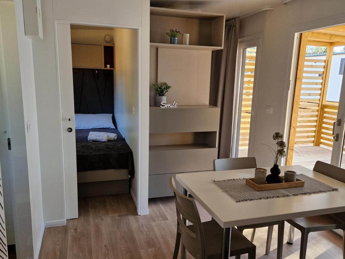 Mobile Home Sole Biograd Na Moru Zewnętrze zdjęcie
